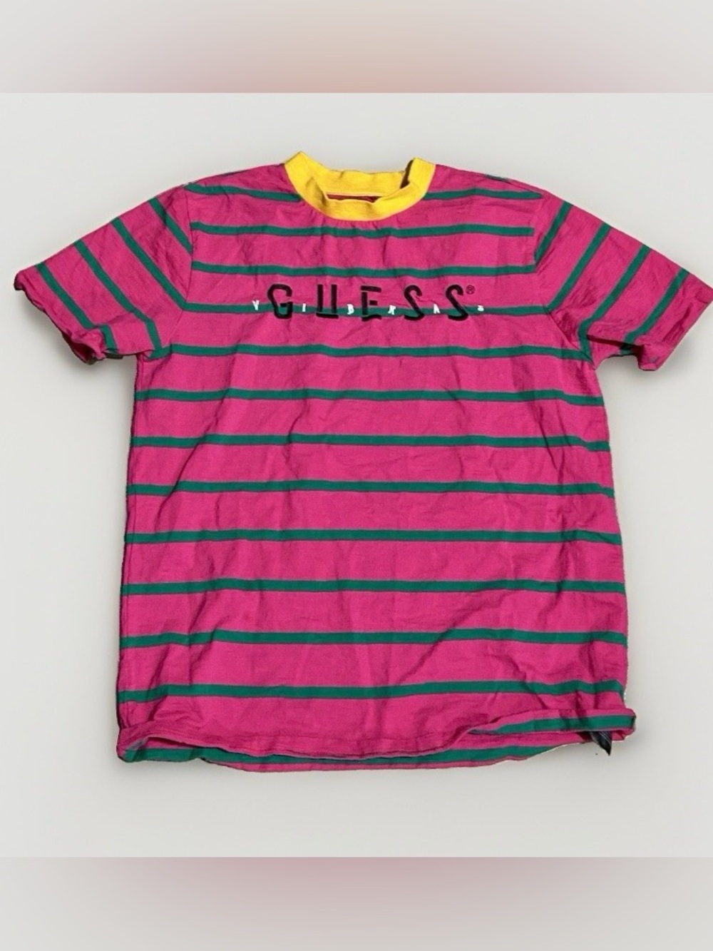 80s Retro Guess T-Shirt Size M